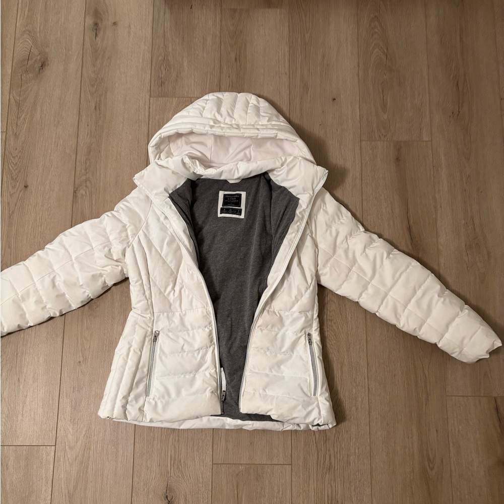 ABERCROMBIE & FITCH White Winter Coat